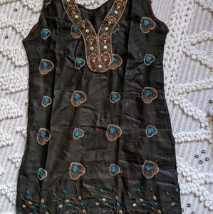 Peacock pattern embroidered Tunic/kurti